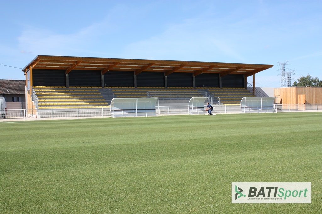 Montmorillon construction tribune wm.