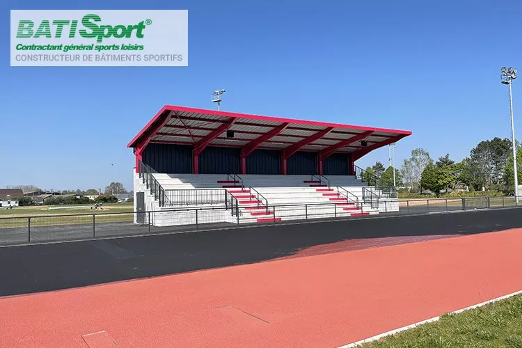 Tribune de paray le monial vue du stade.