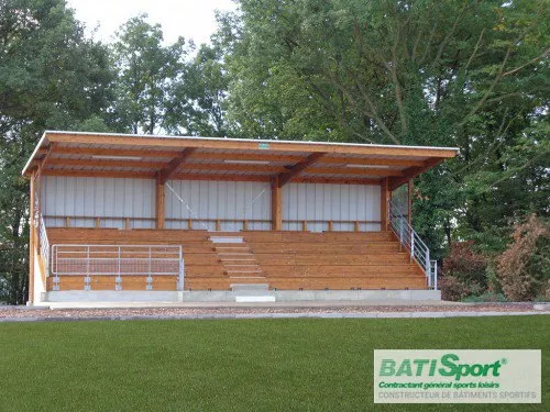 Tribunes bois lamelle colle stade football petite rosselle moselle.